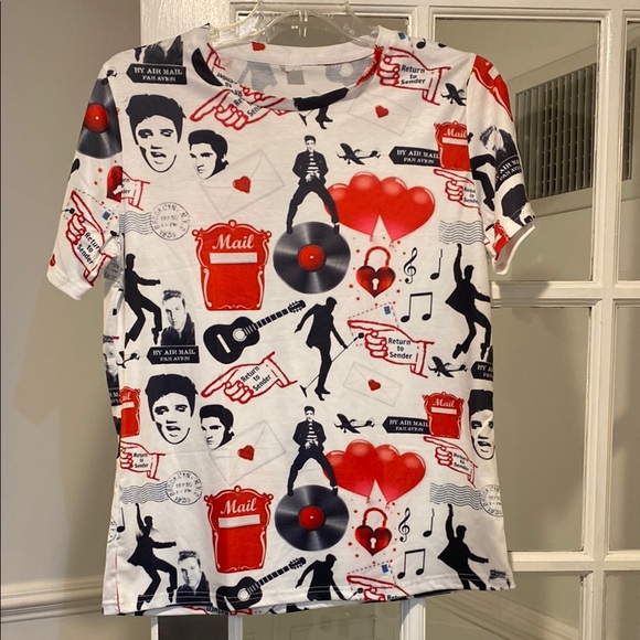 Tops - Elvis size Large T-shirt good condition